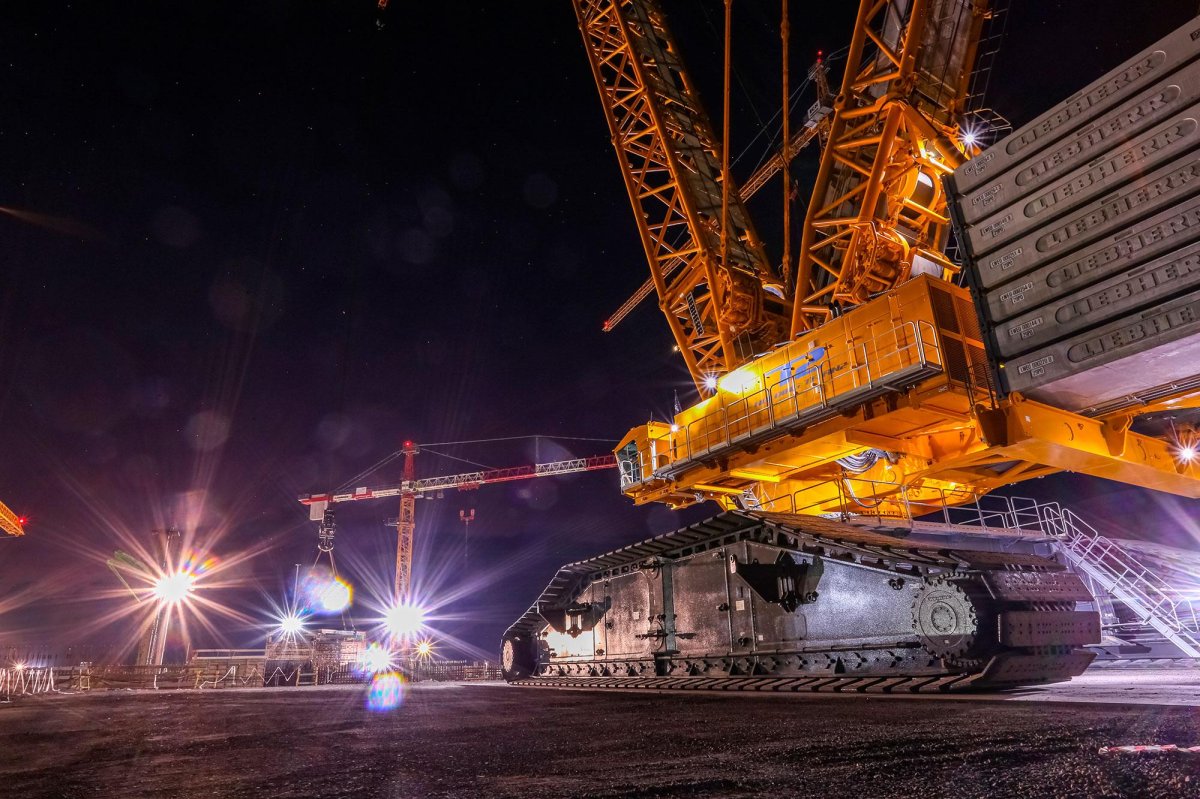 Либхер LR 13000