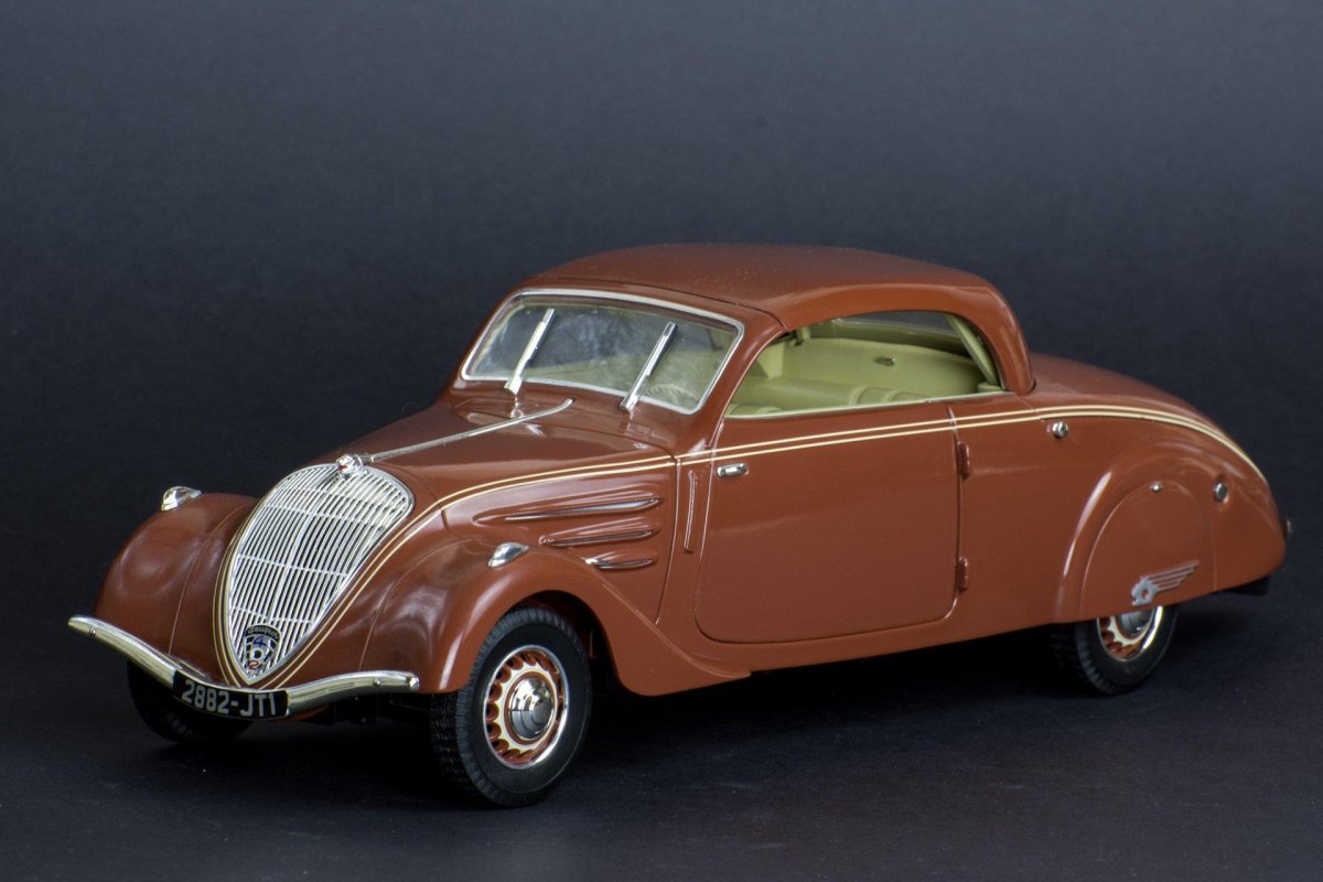 Peugeot 1/18