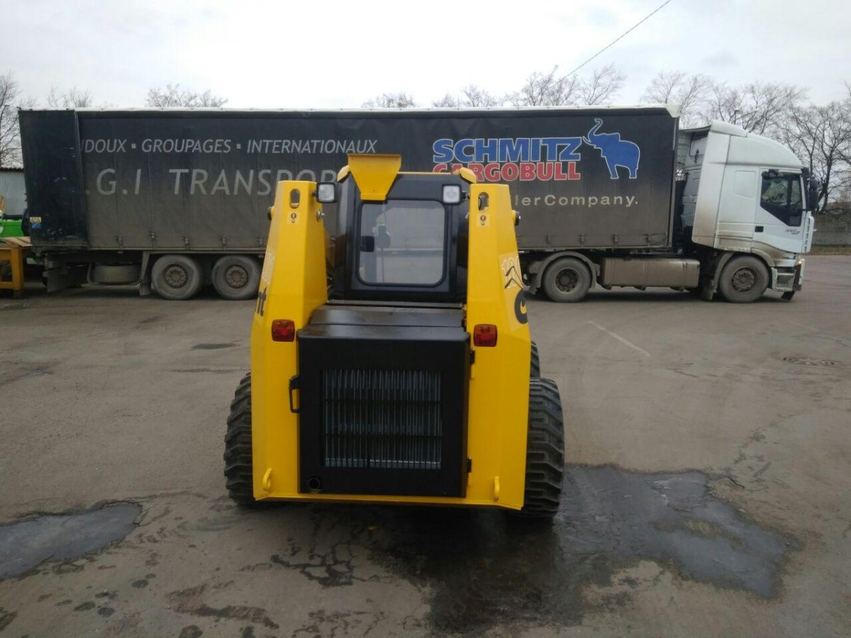 Мини-погрузчик Ant 750