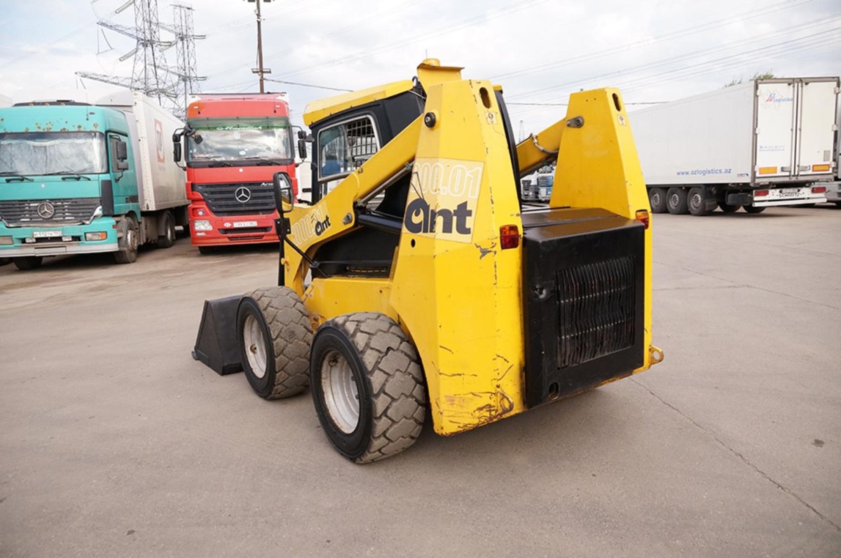 Мини-погрузчик Ant 1000.01