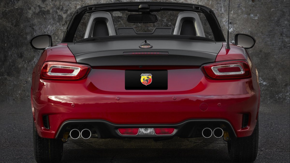 Fiat 124 Spider Abarth 2016
