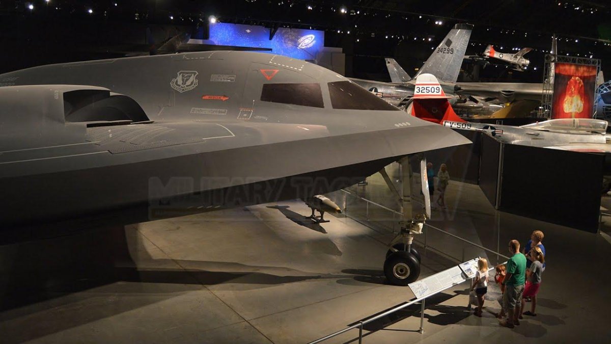 Б-21 Райдер бомбардировщик