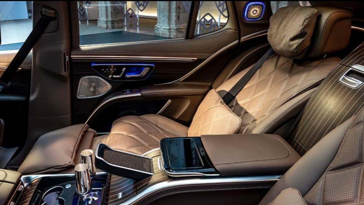 Мерседес Майбах 600