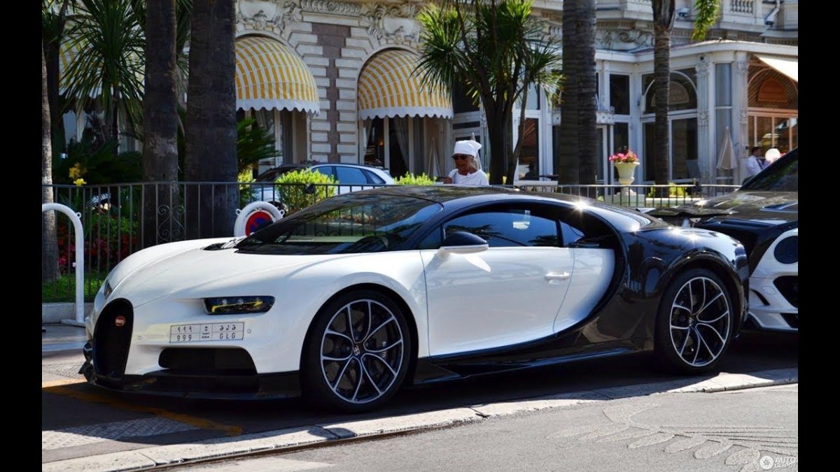 Бугатти ЧИРОН белая