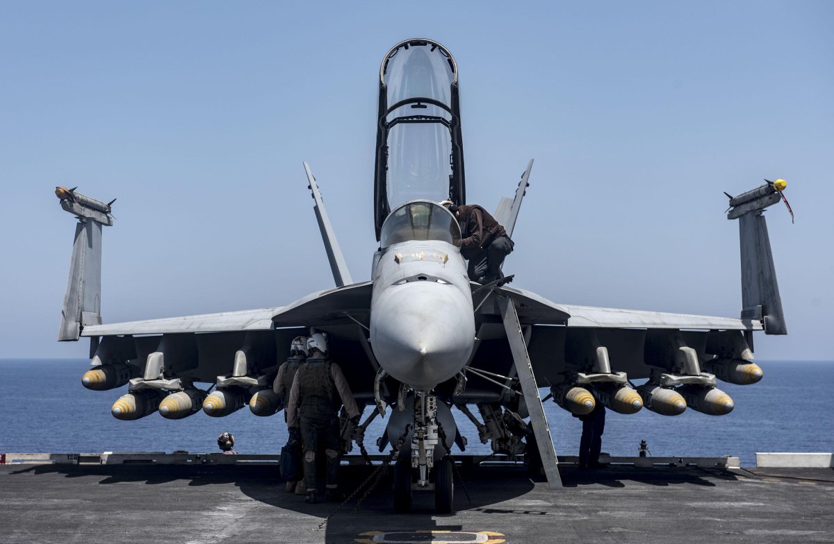 Ф-18 супер Хорнет