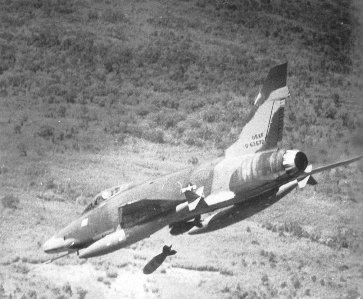 F-100f super Sabre