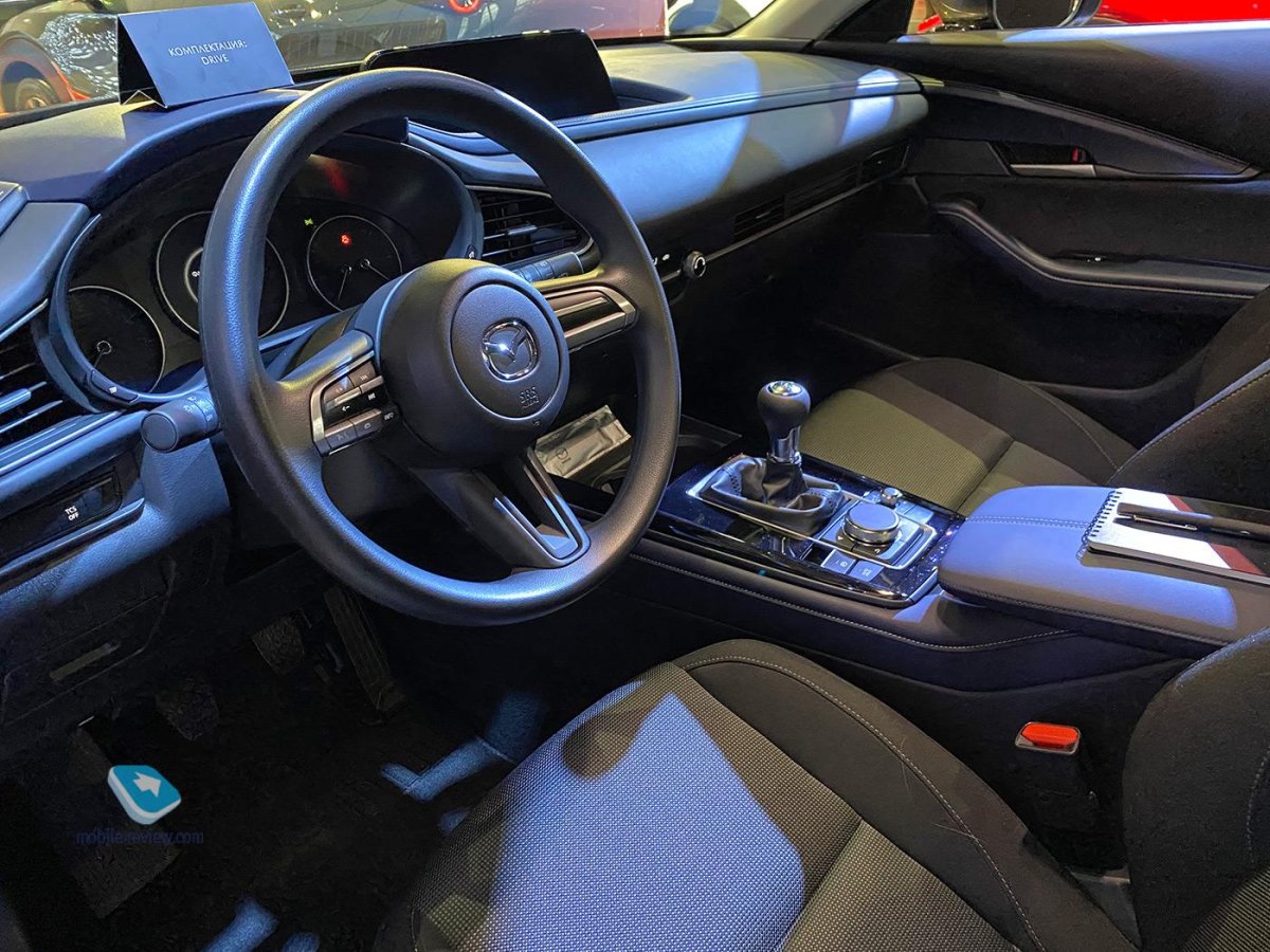 Mazda CX-30 интерьер