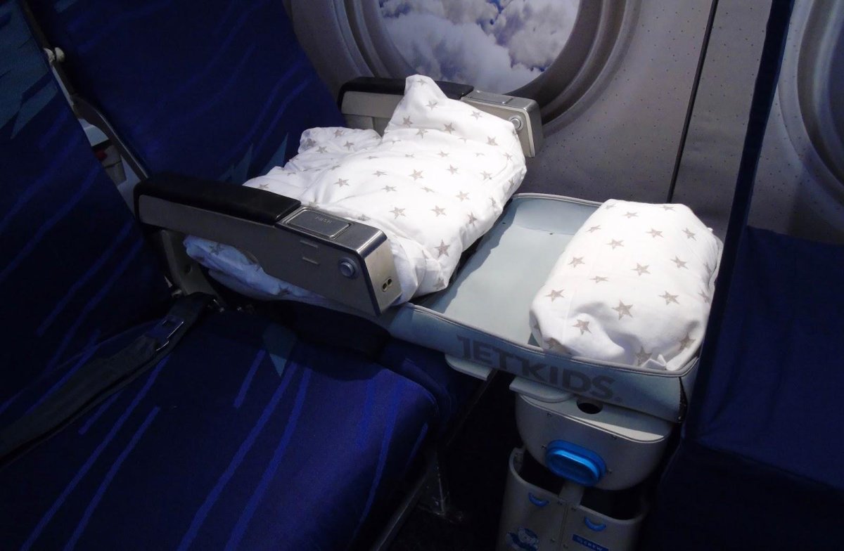 Люлька в самолете