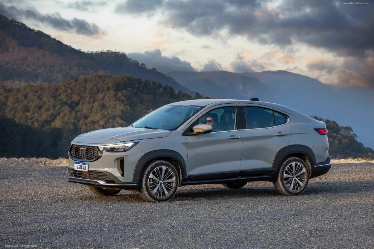 Фиат Фастбэк