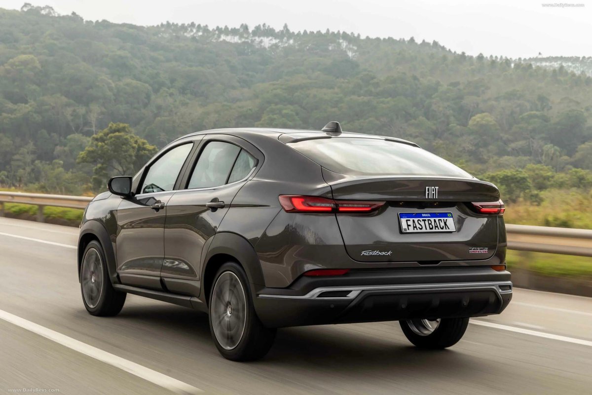 Fiat Fastback 2023