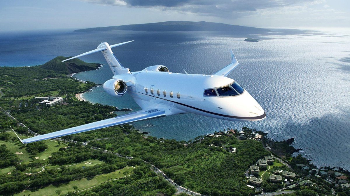 Самолет бизнес Джет