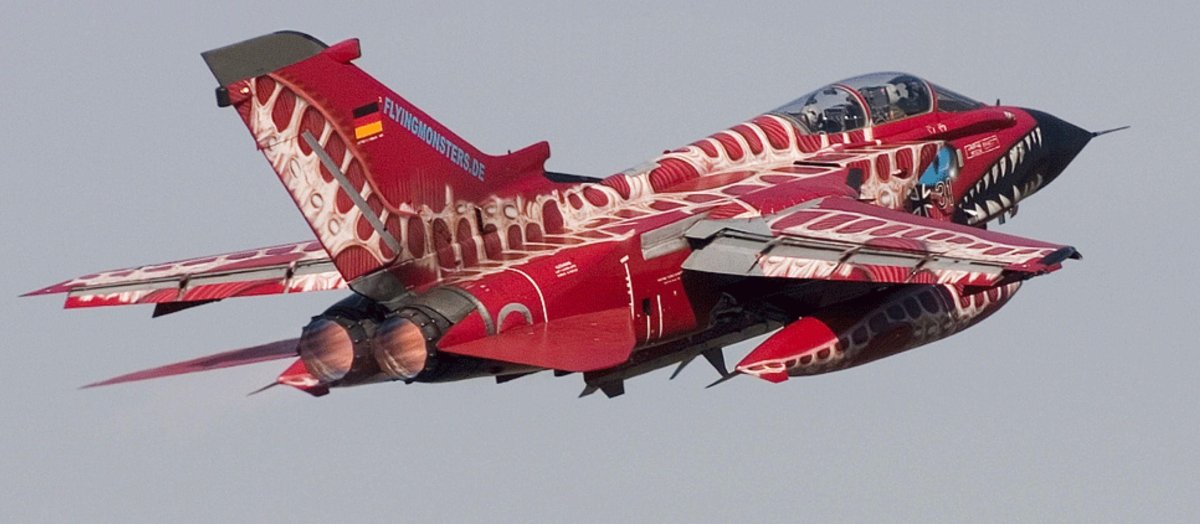 Торнадо самолет