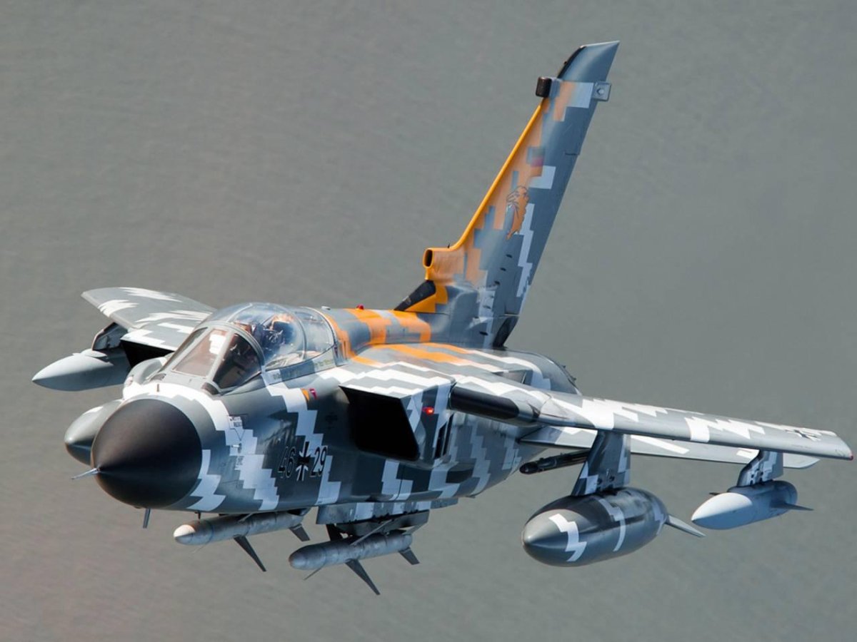 Самолёт Panavia Tornado gr4