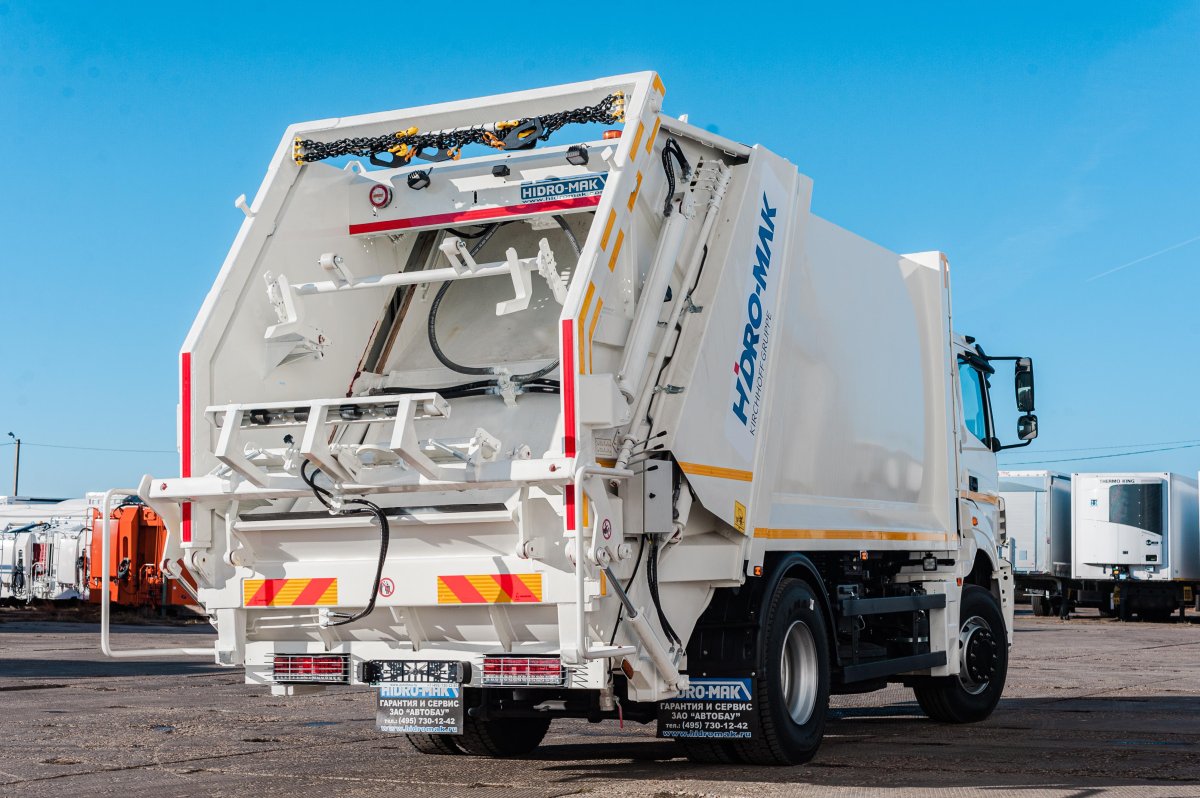 Новые мусоровозы