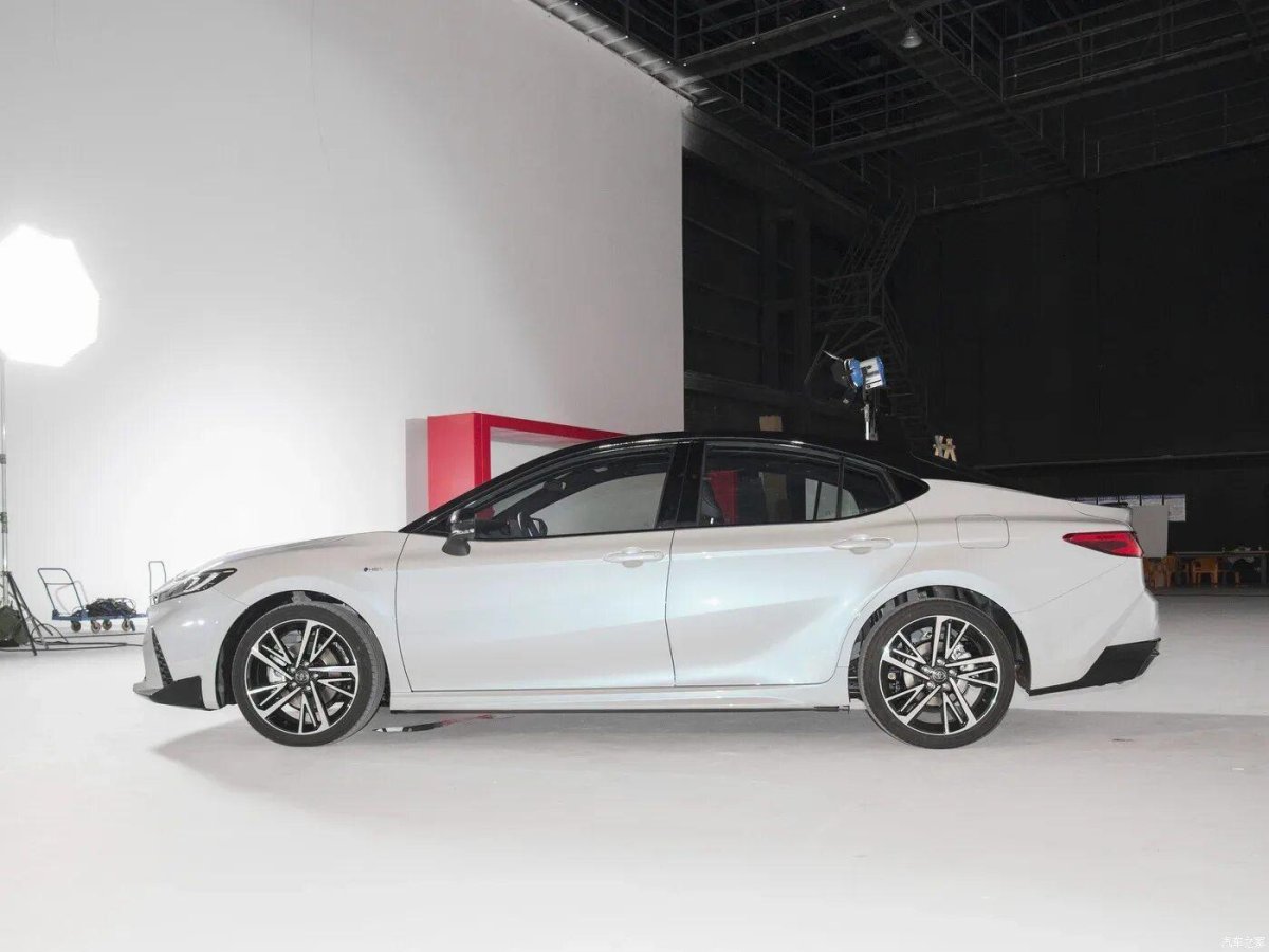 Китайская Камри 2023