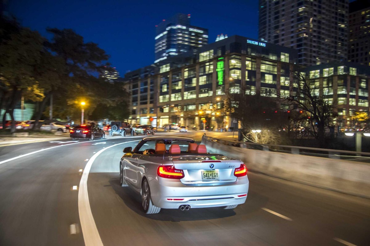 Автомобиль в городе