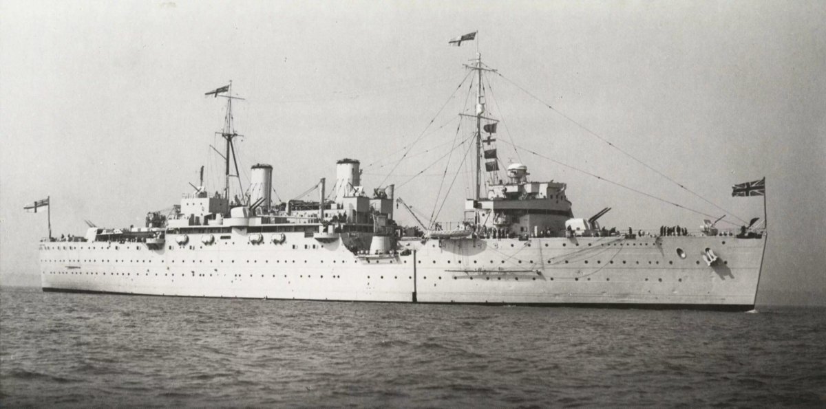 Всеволод Сибирцев плавбаза