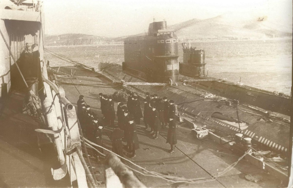 Плавбаза Бахмут