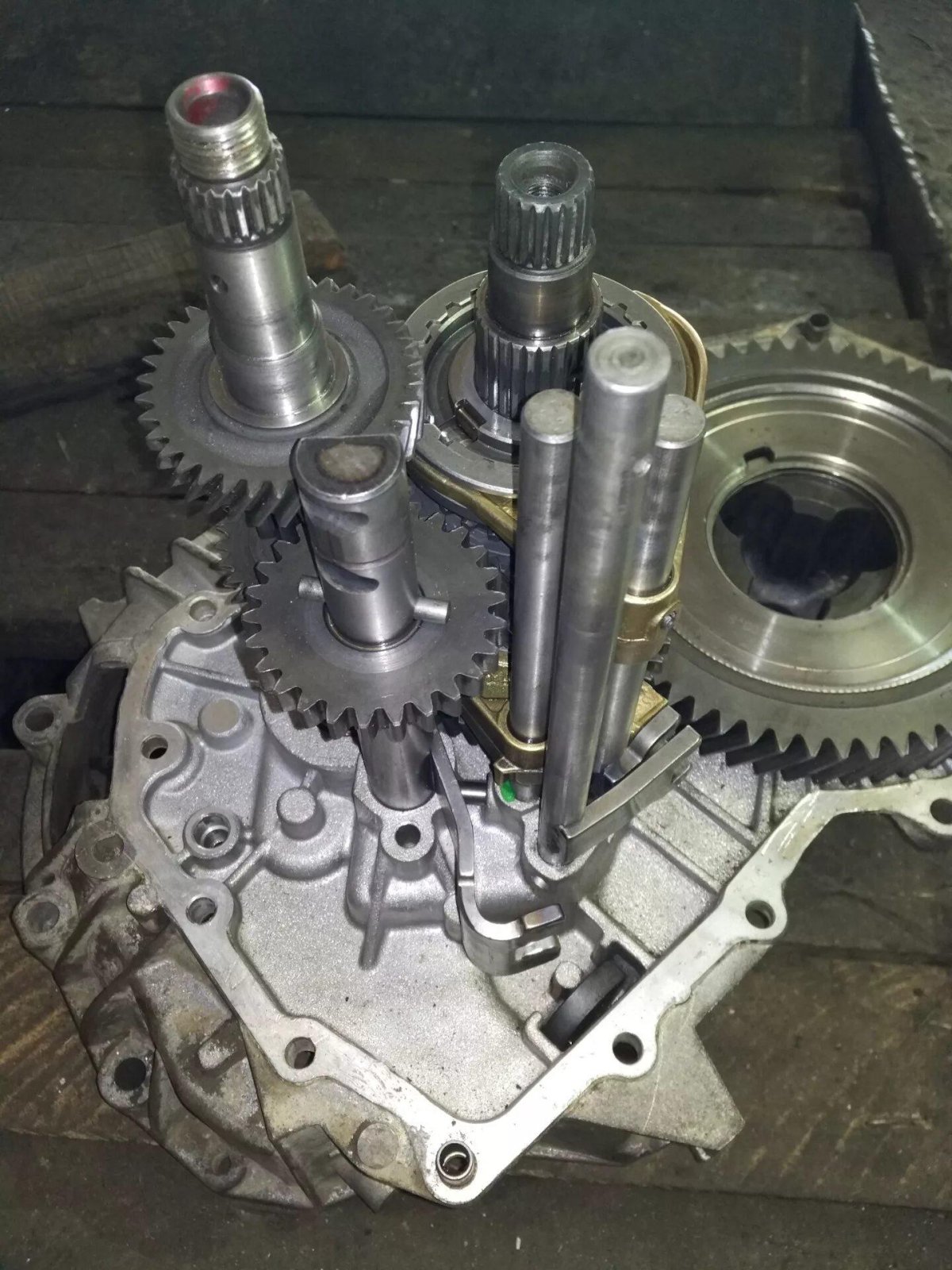 Вторичный вал МКПП Рено Меган