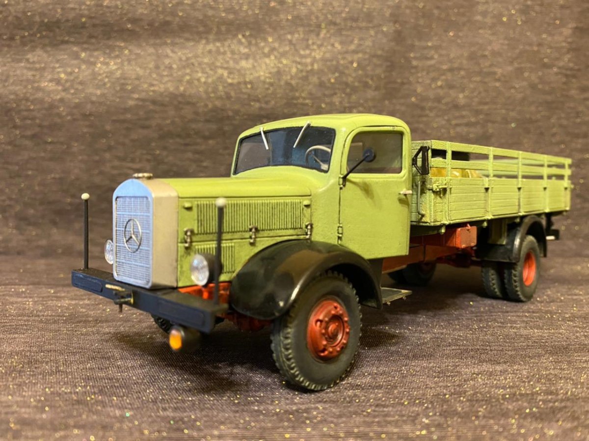 Грузовик Мерседес Бенц l4500