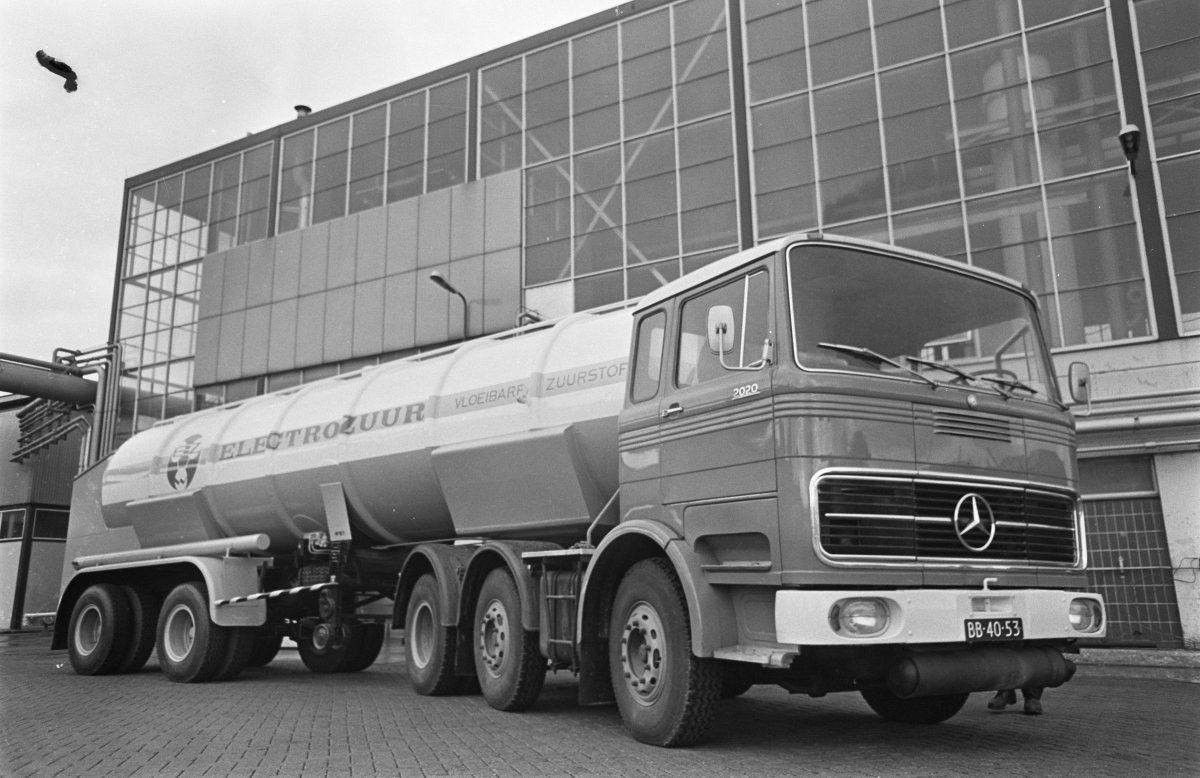 Mercedes lp11 60 годы