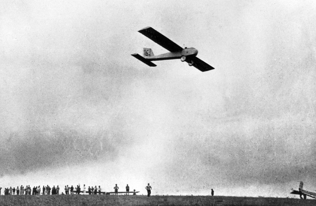 Авиаконструктор Яковлев планер АВФ-10