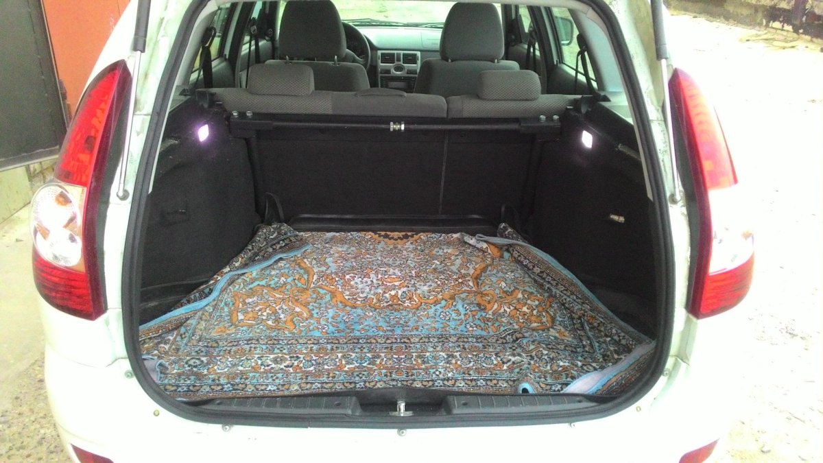 Лада Приора универсал багажник