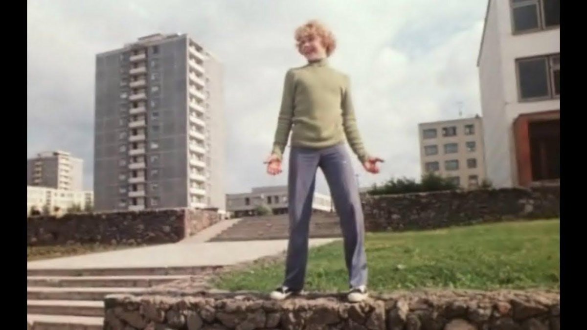 Приключения электроника 1979 комедия