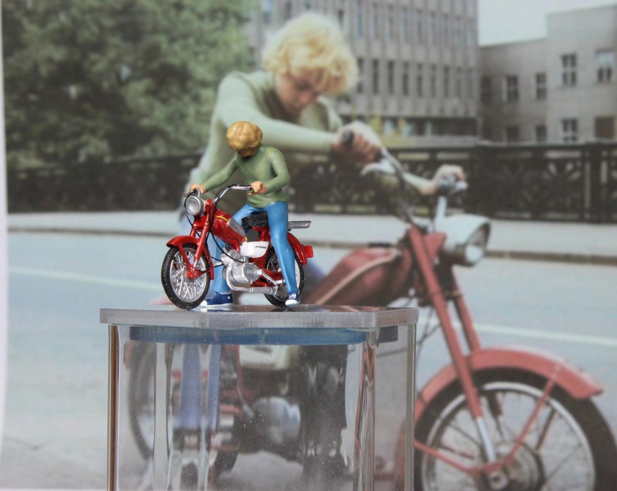 Приключения электроника мопед Сыроежкина