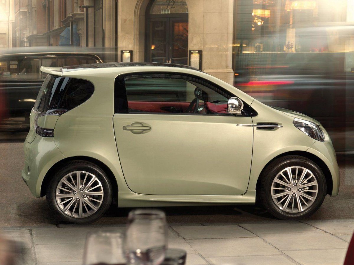 Aston Martin Cygnet 2011