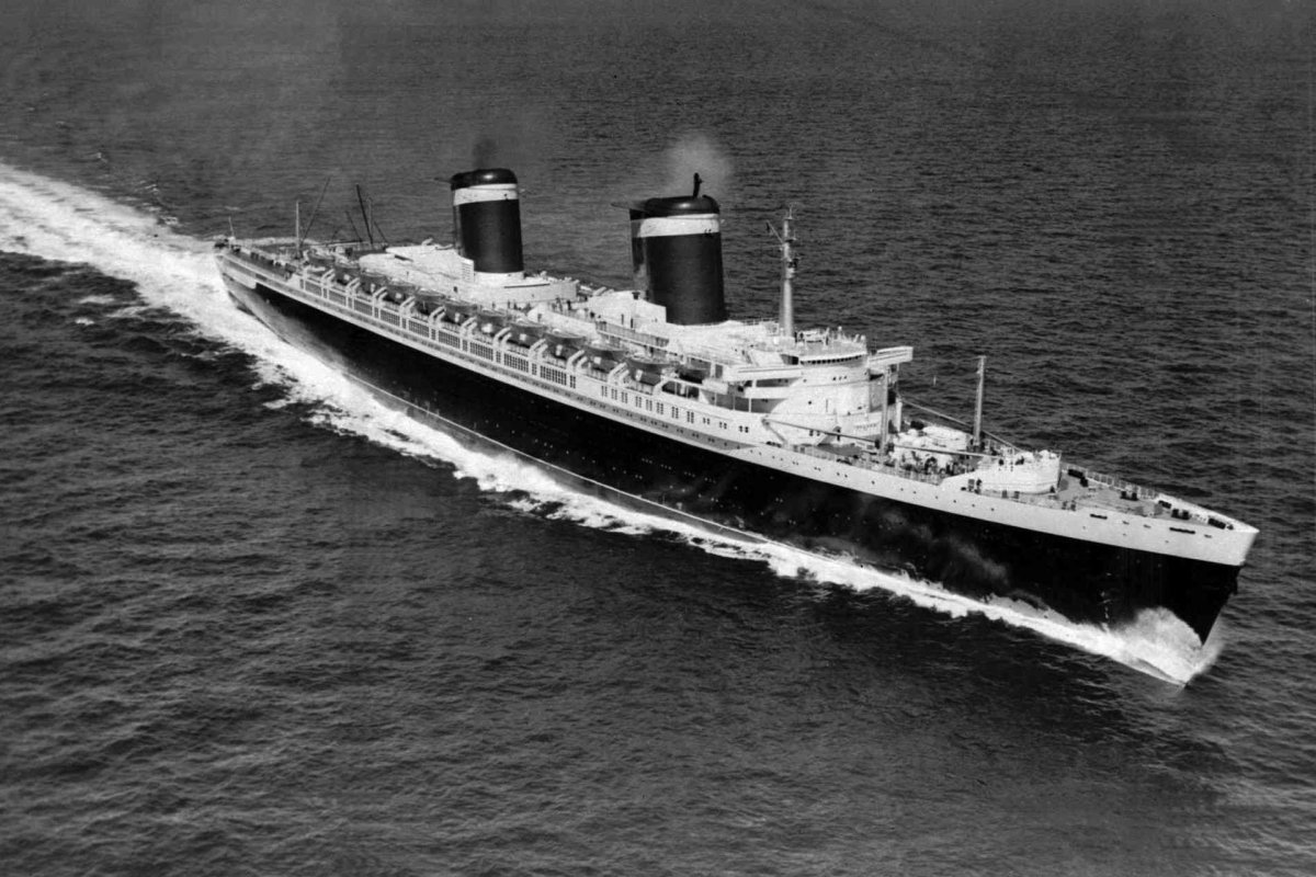 Лайнер United States в Севастополе