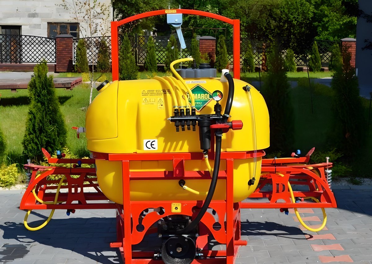 Опрыскиватель 300л-10м Demarol Польша