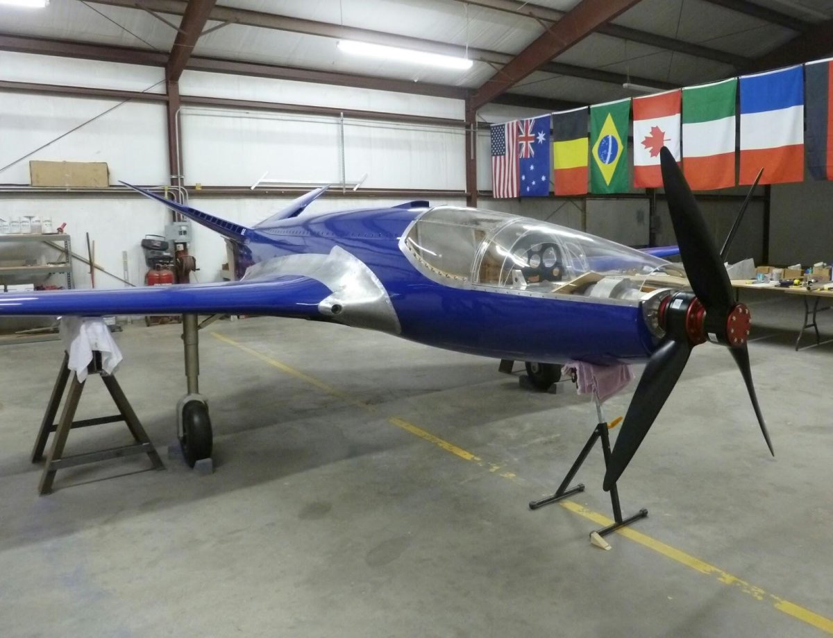 Самолет Bugatti 100p диаметр соосных винтов
