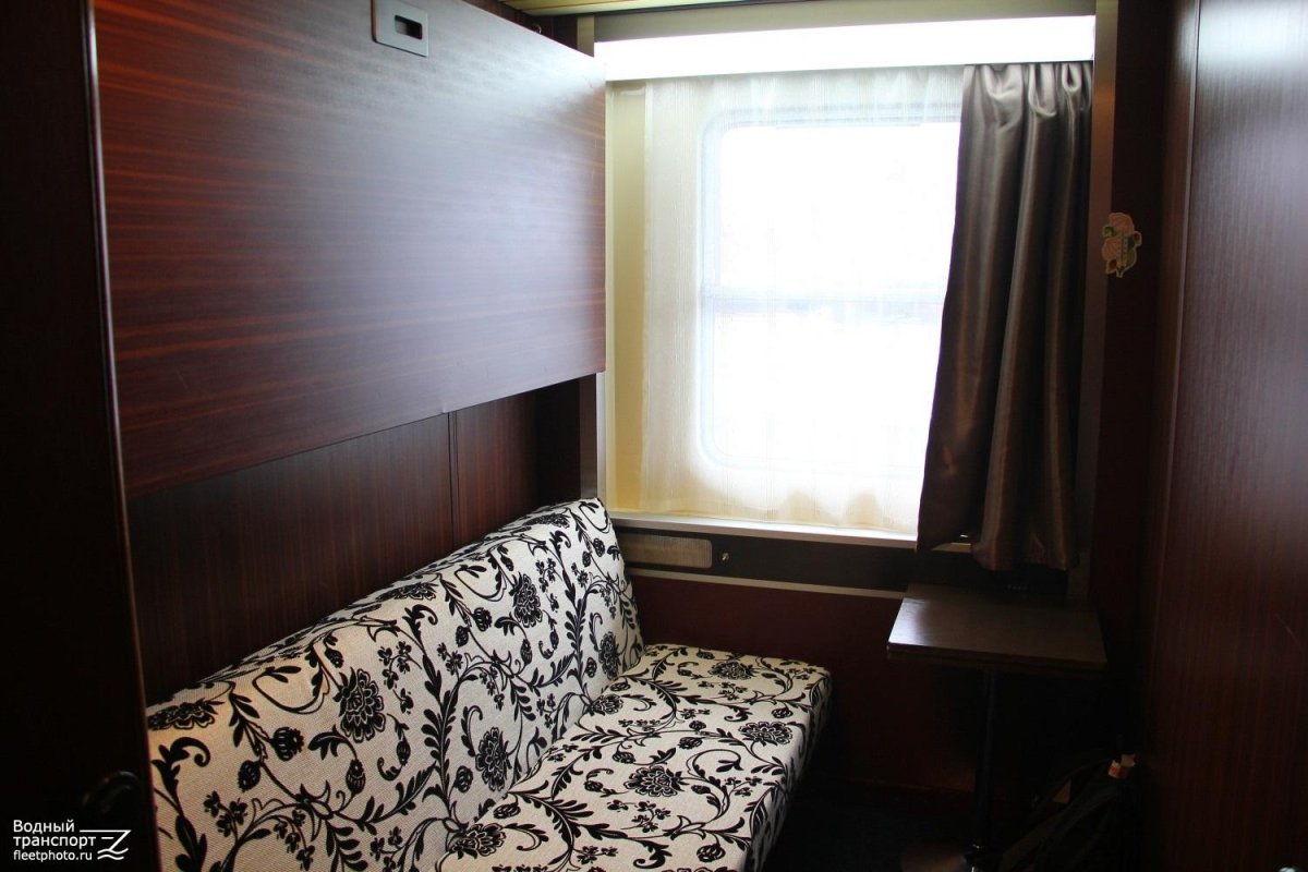 Теплоход Михаил Светлов Якутск каюты