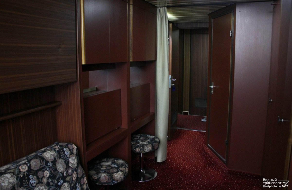 Теплоход Демьян бедный каюты