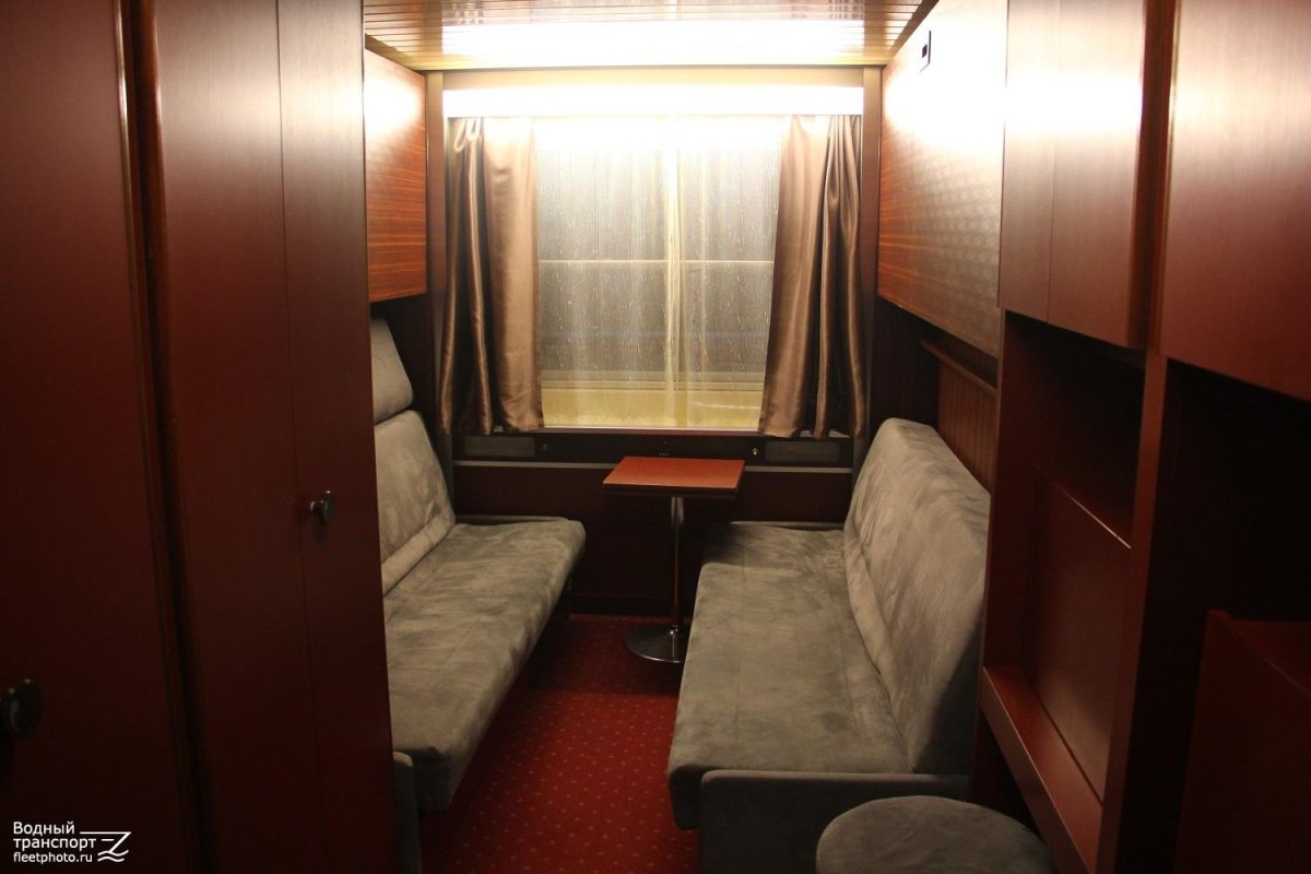 Теплоход Михаил Светлов Якутск каюты