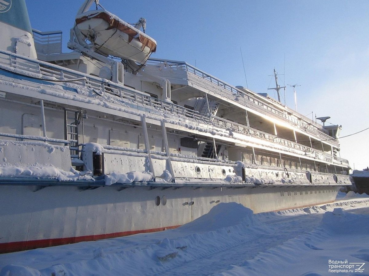 Демьян бедный судно