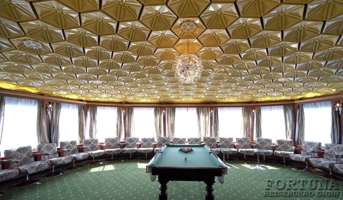 Михаил Светлов теплоход Якутск