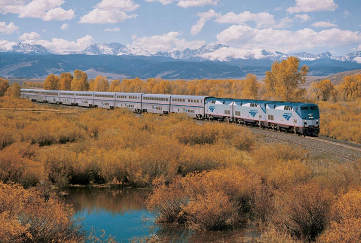Поезда Amtrak в США