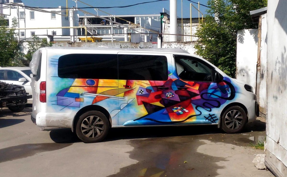 Аэрография на Пежо Тревеллер