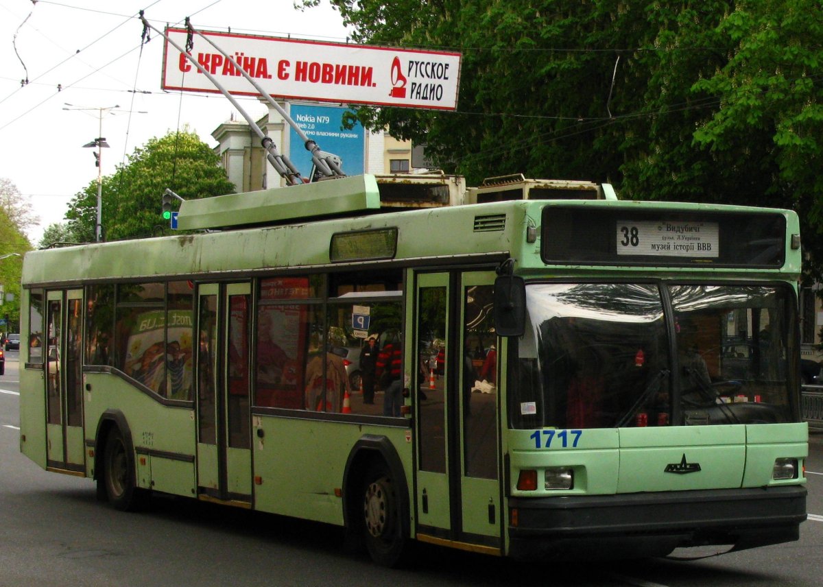 МАЗ 103т