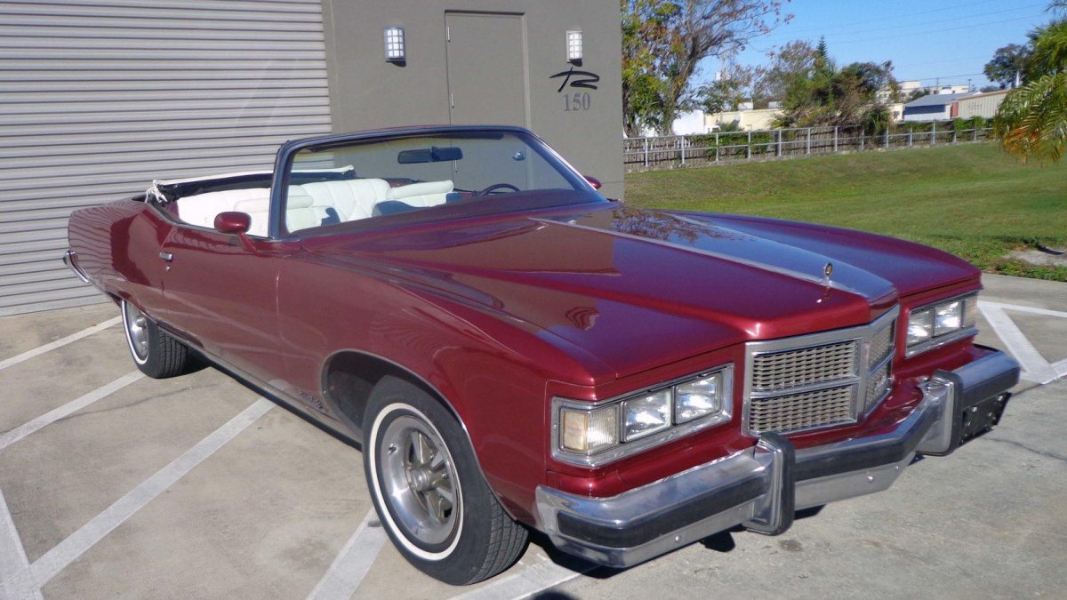 Pontiac 1975 Convertible