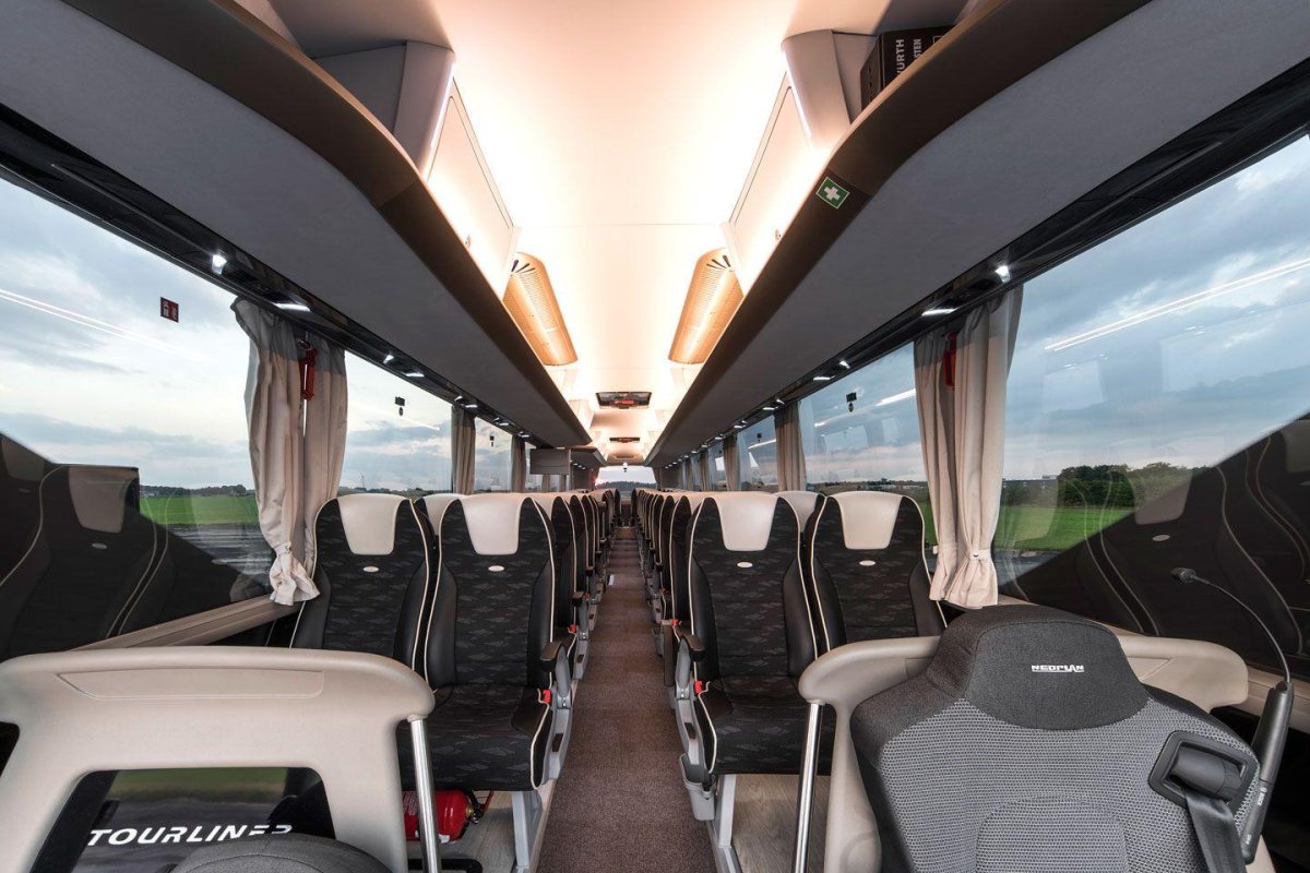Автобус Neoplan Tourliner