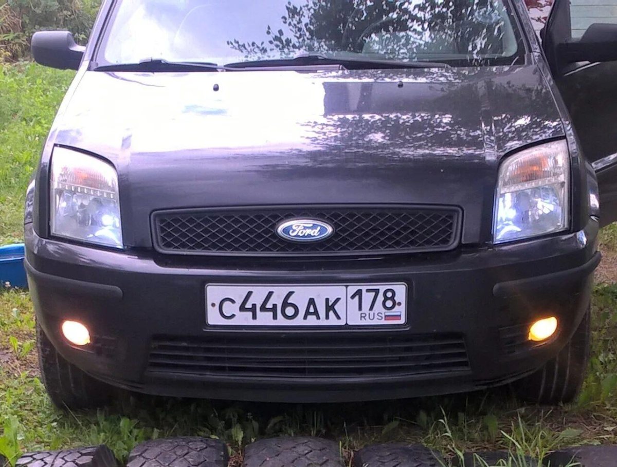 Ford Fusion 2003 с противотуманками