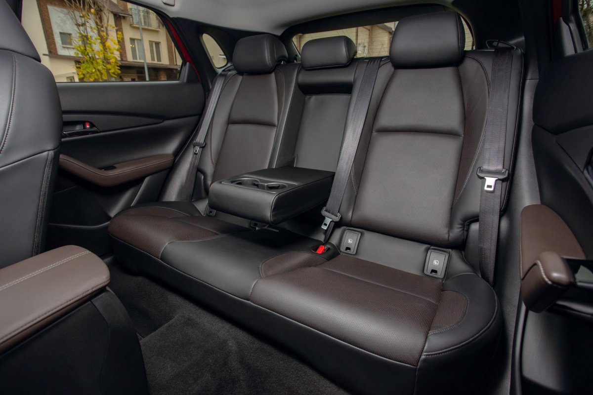 Mazda CX-30 интерьер