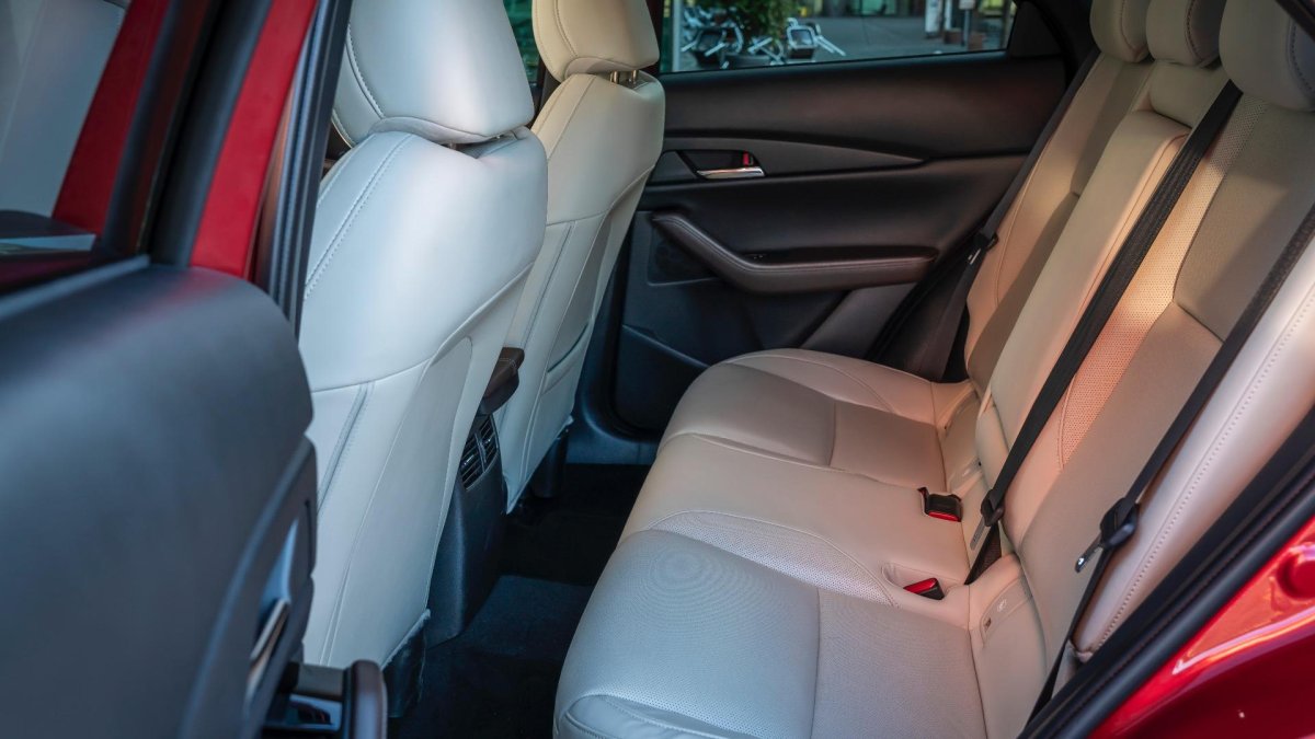 Mazda CX-30 интерьер