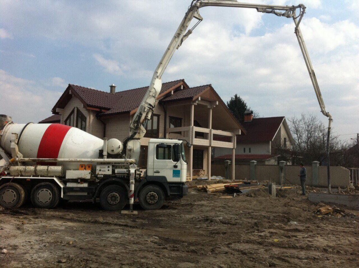 Бетононасос с миксером 2 в 1