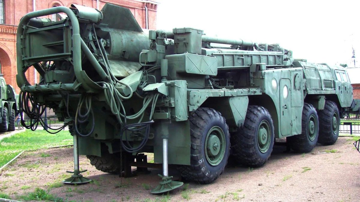 МАЗ-543 ОТРК 9к72 ’Эльбрус’