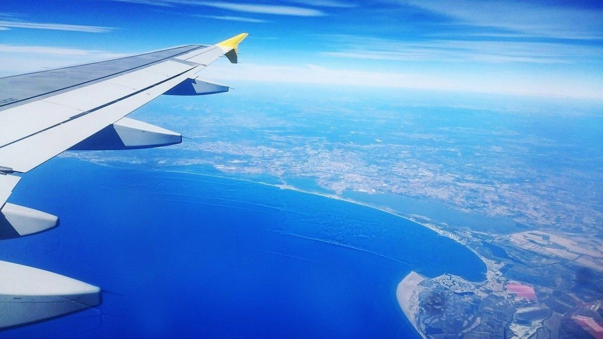 Крыло самолета