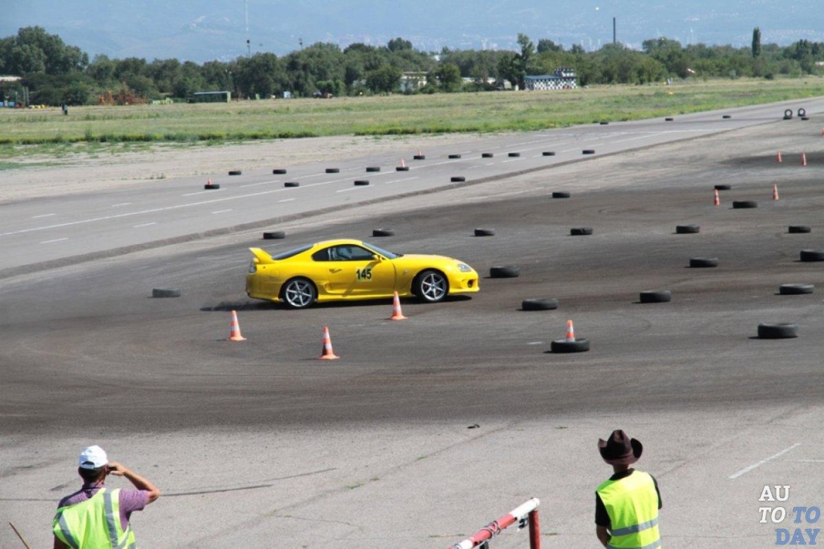 Слалом автомобильный